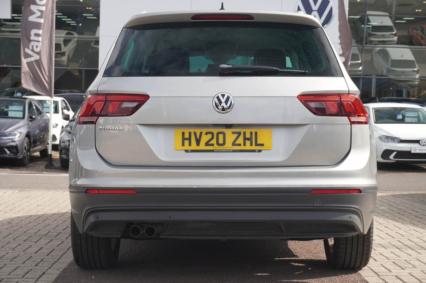 Volkswagen-Tiguan-image-17
