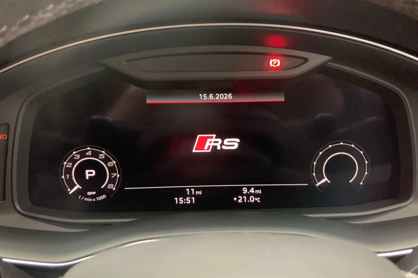 Audi-RSQ8-image-12