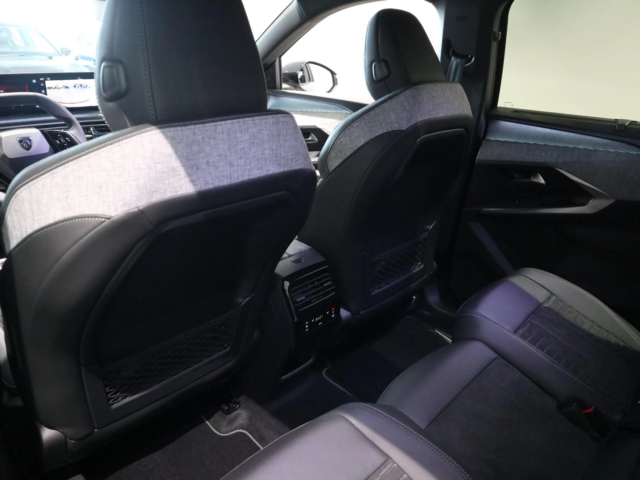 Peugeot-5008-image-9