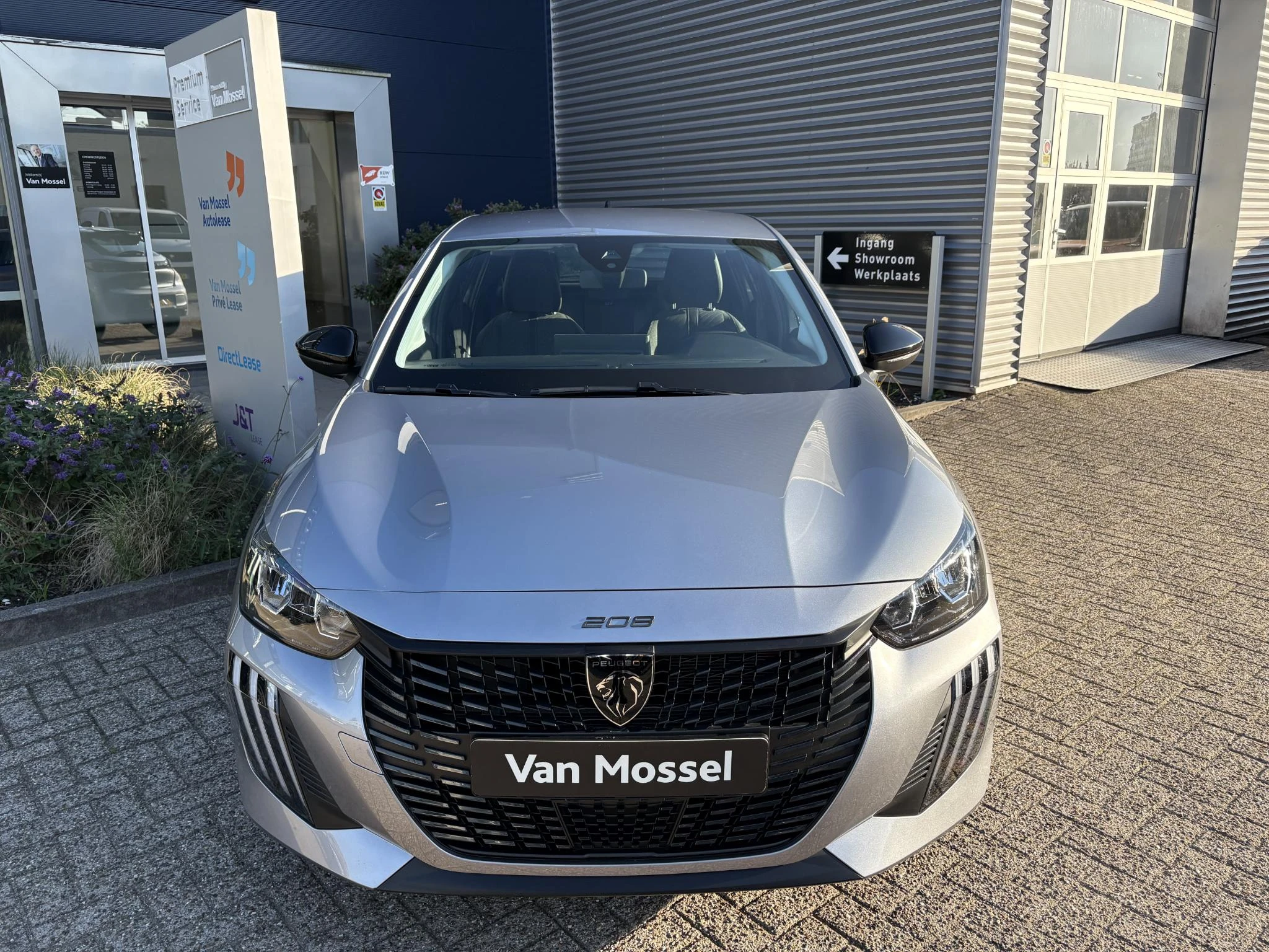Peugeot-208-image-3