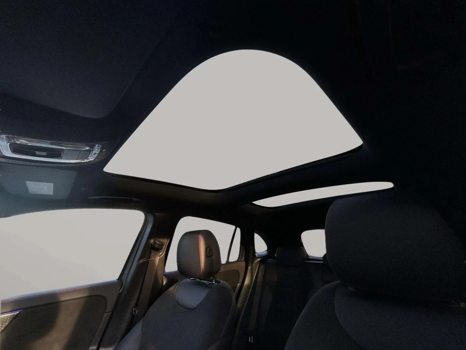 Mercedes-Benz-EQA-image-11