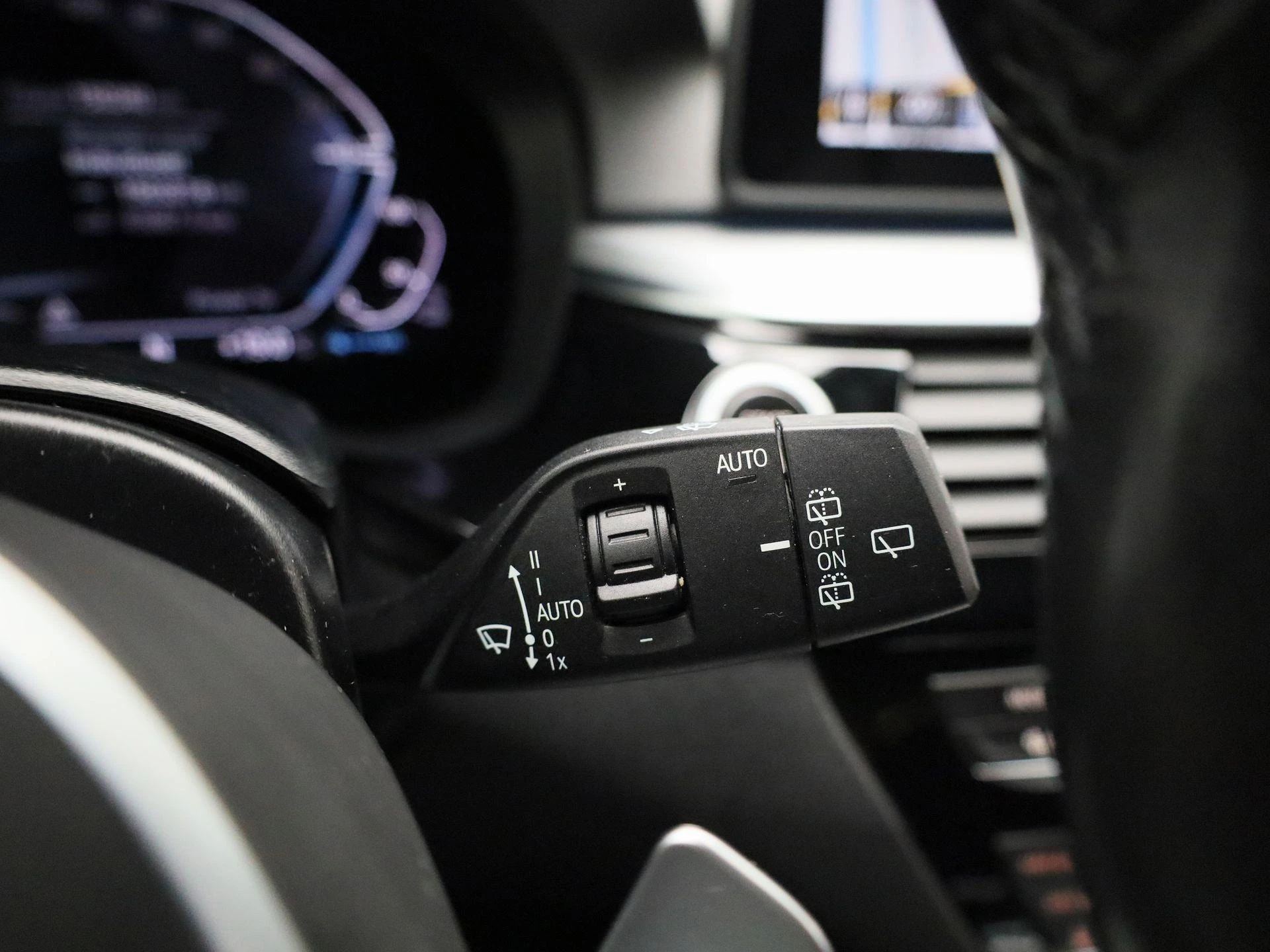 BMW-5 Serie-image-24