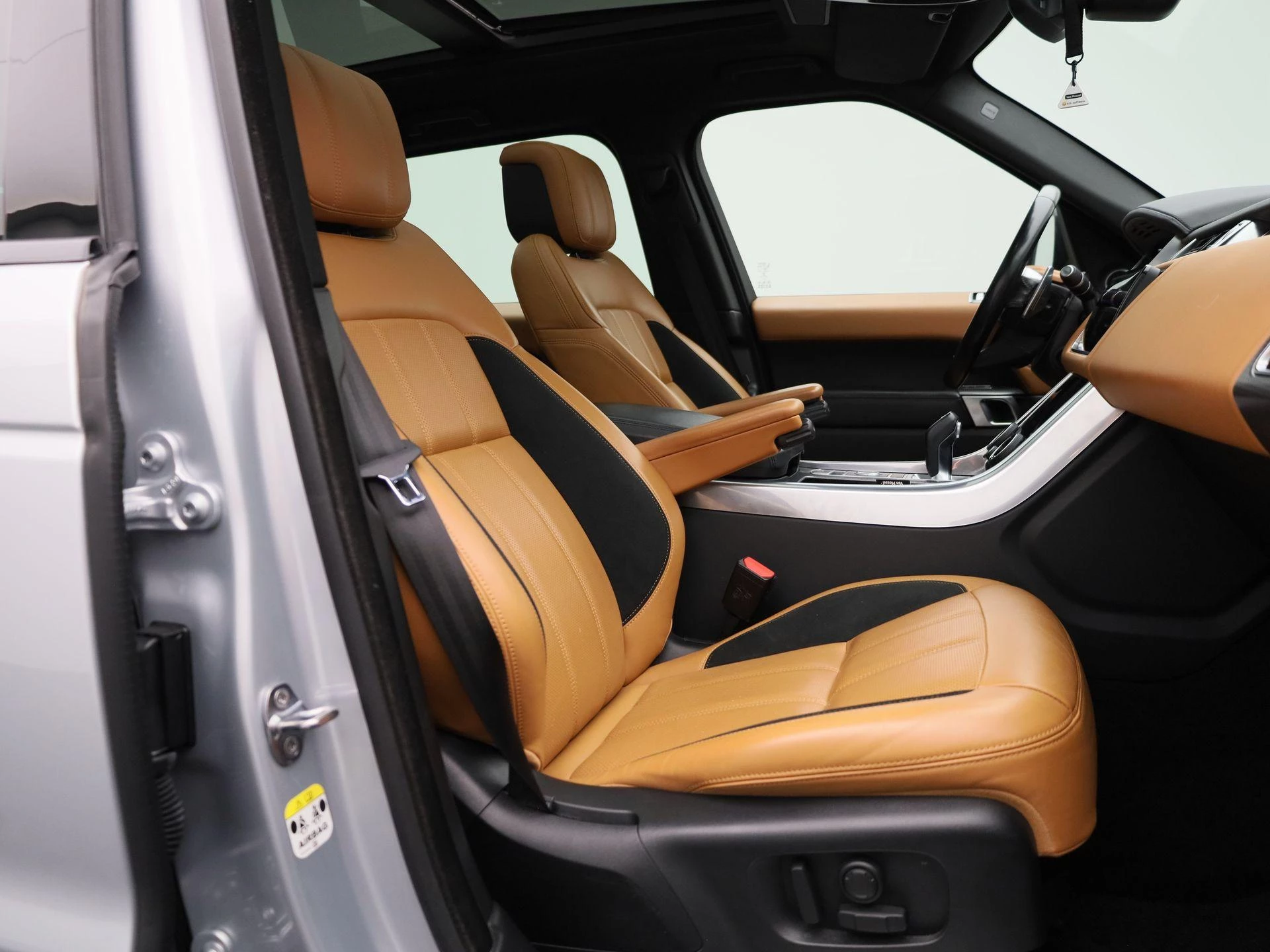 Land Rover-Range Rover Sport-image-40