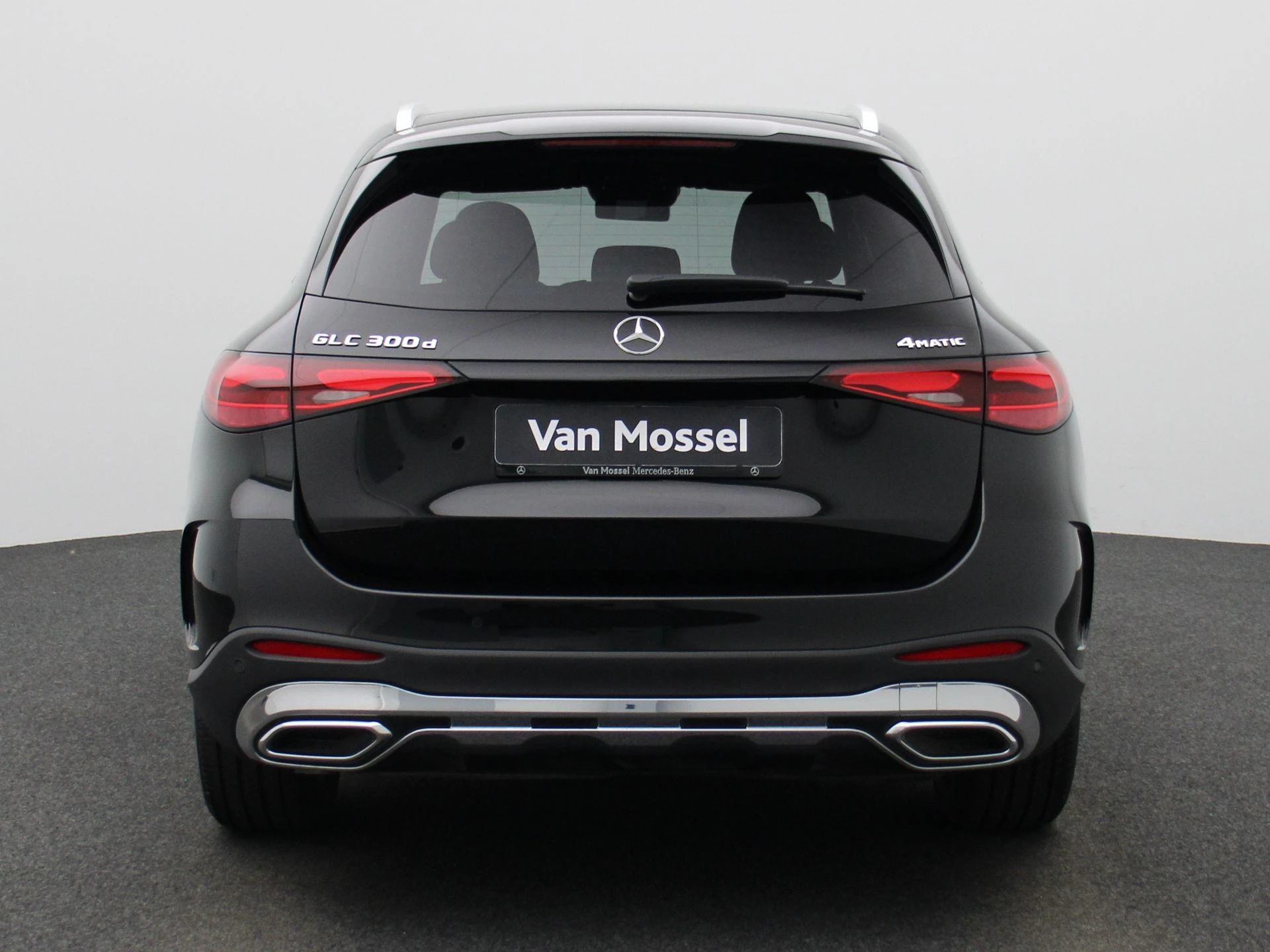 Mercedes-Benz-GLC-image-4