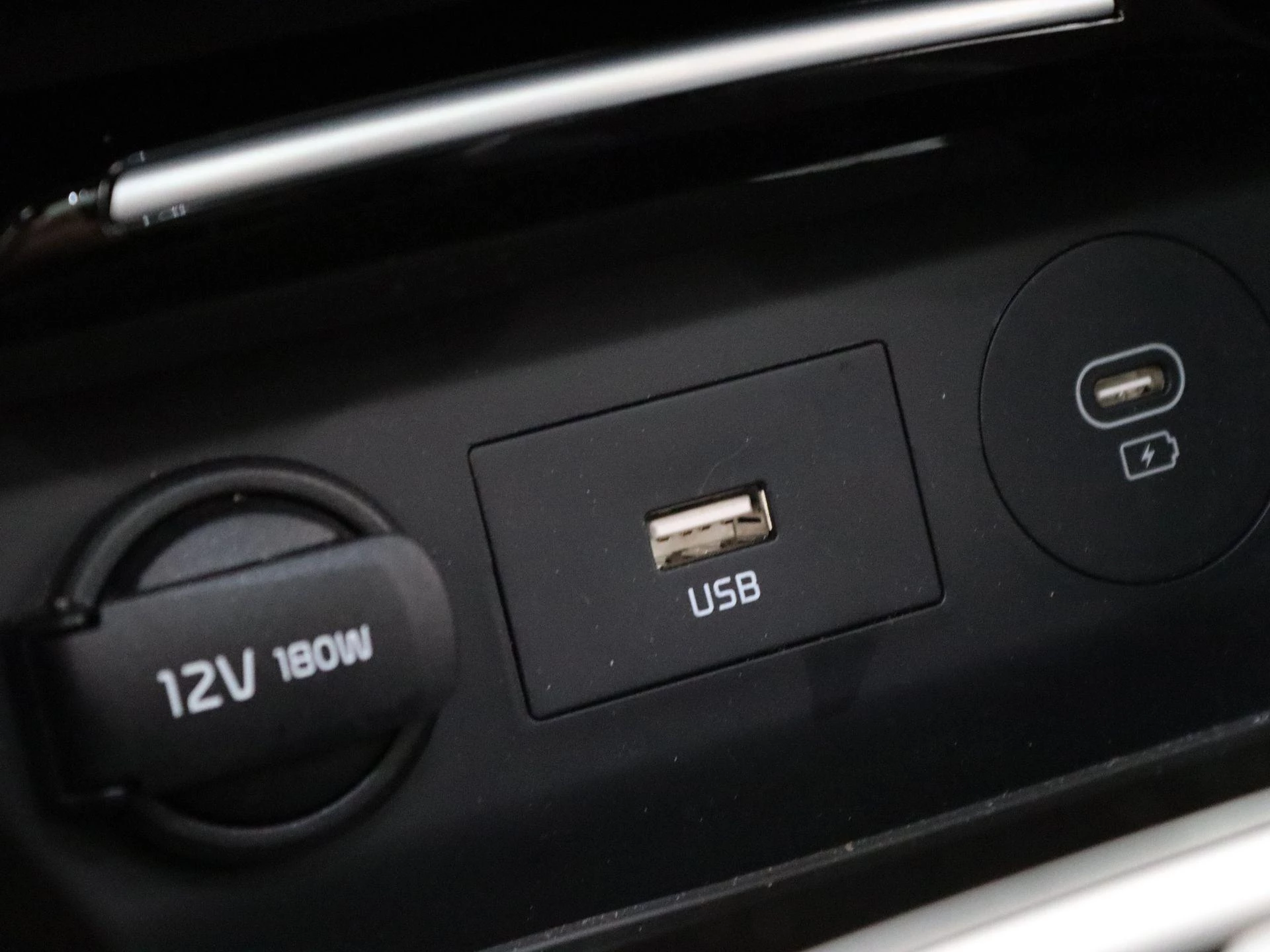 Kia-Ceed Sportswagon-image-19