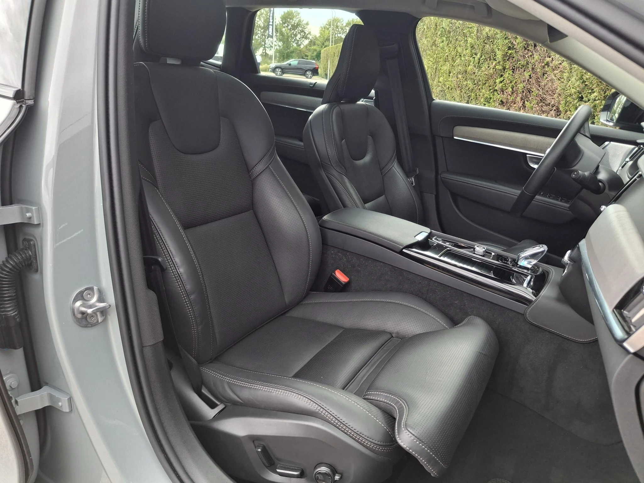 Volvo-V90-image-4
