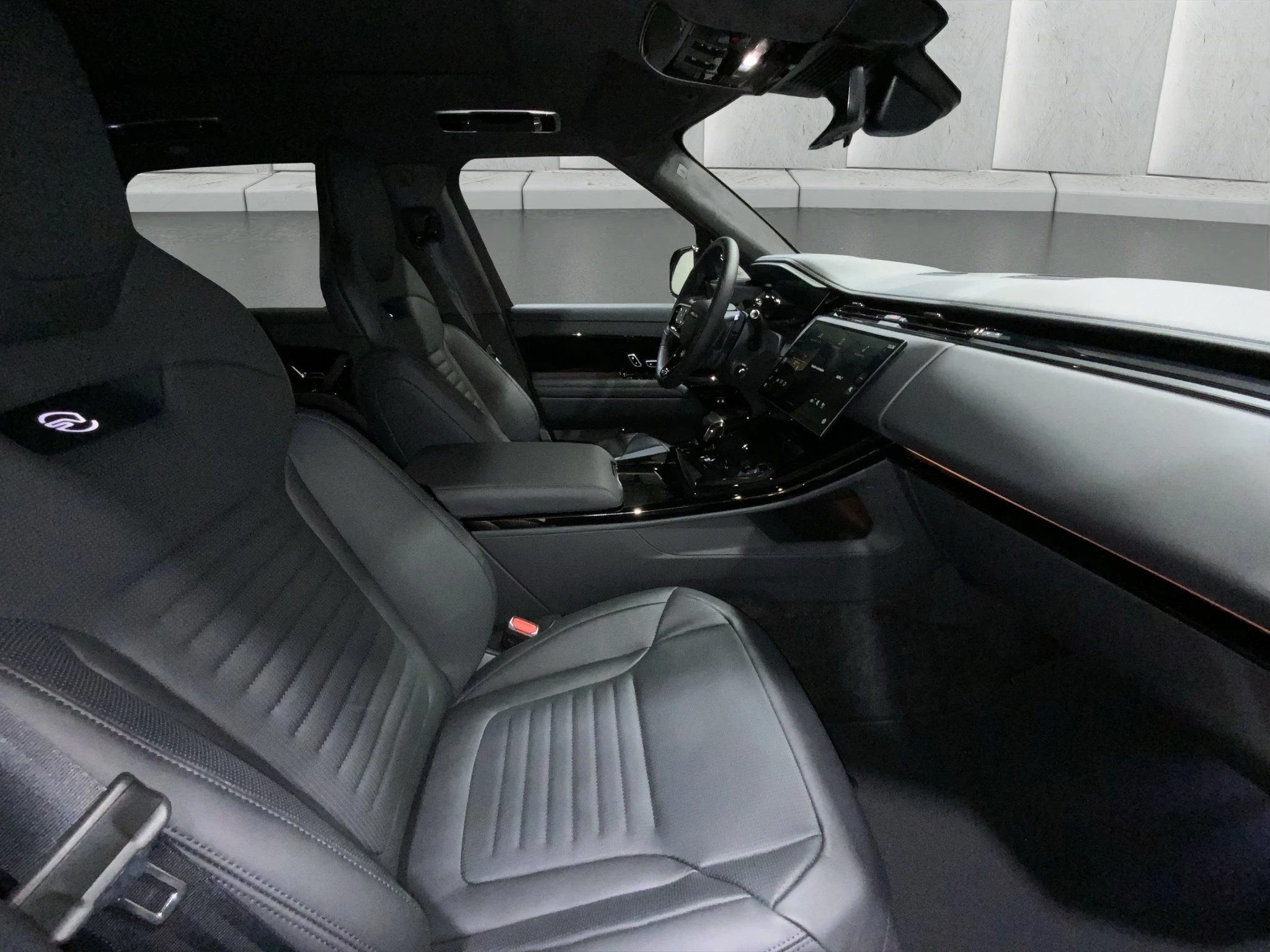 Land Rover Range Rover Sport SV V8 23 | AHK | Kühlfach | Pano