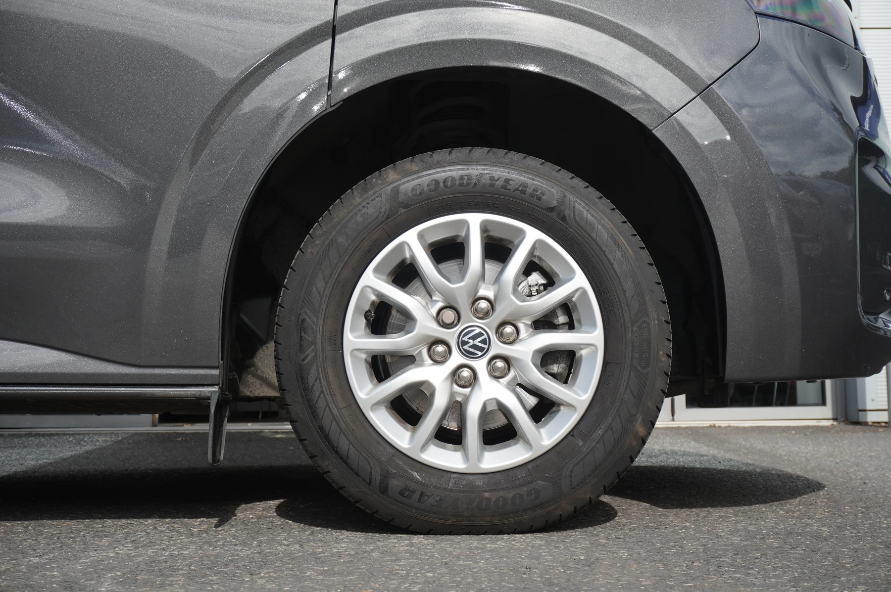 Volkswagen-Transporter-image-53