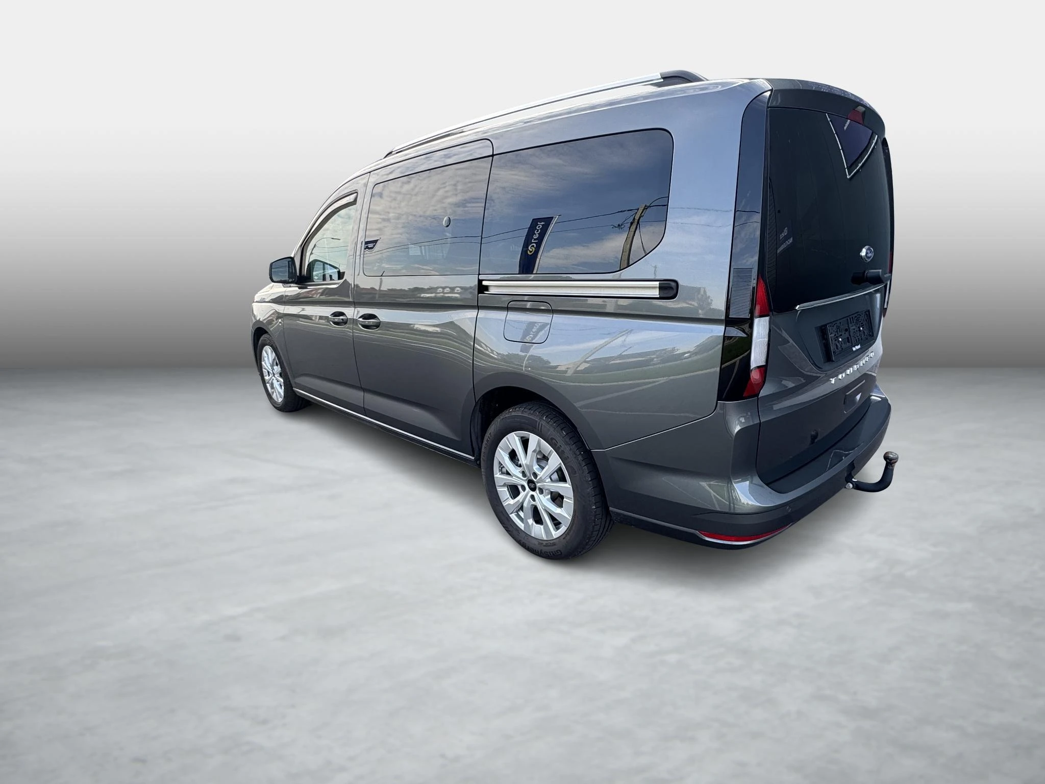 Ford-Tourneo Connect-image-3