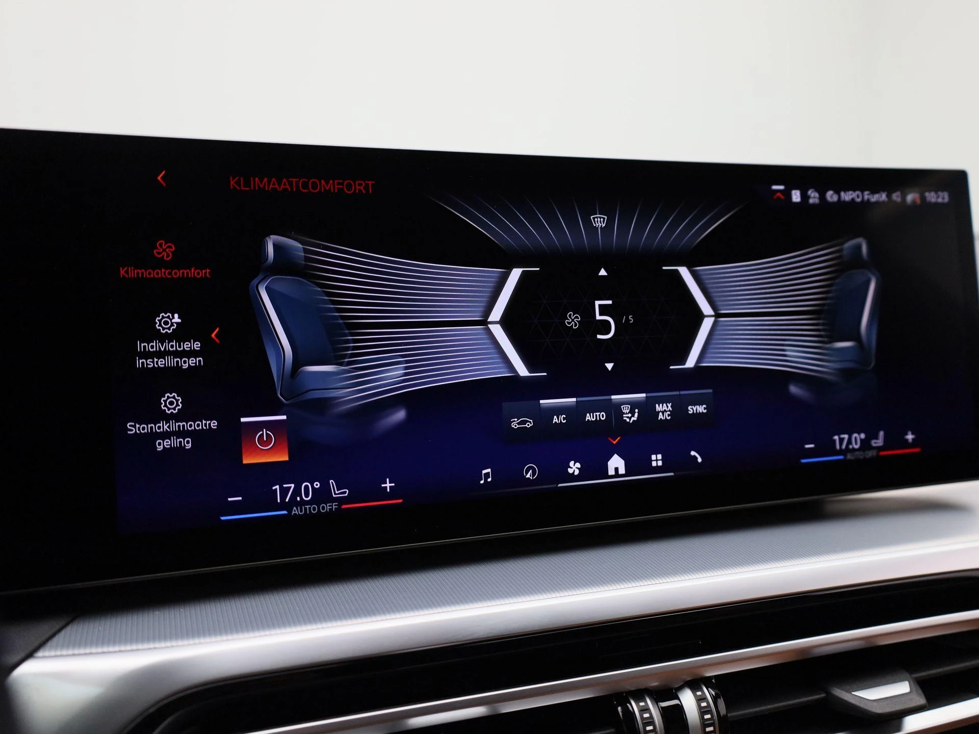 BMW-i4-image-26