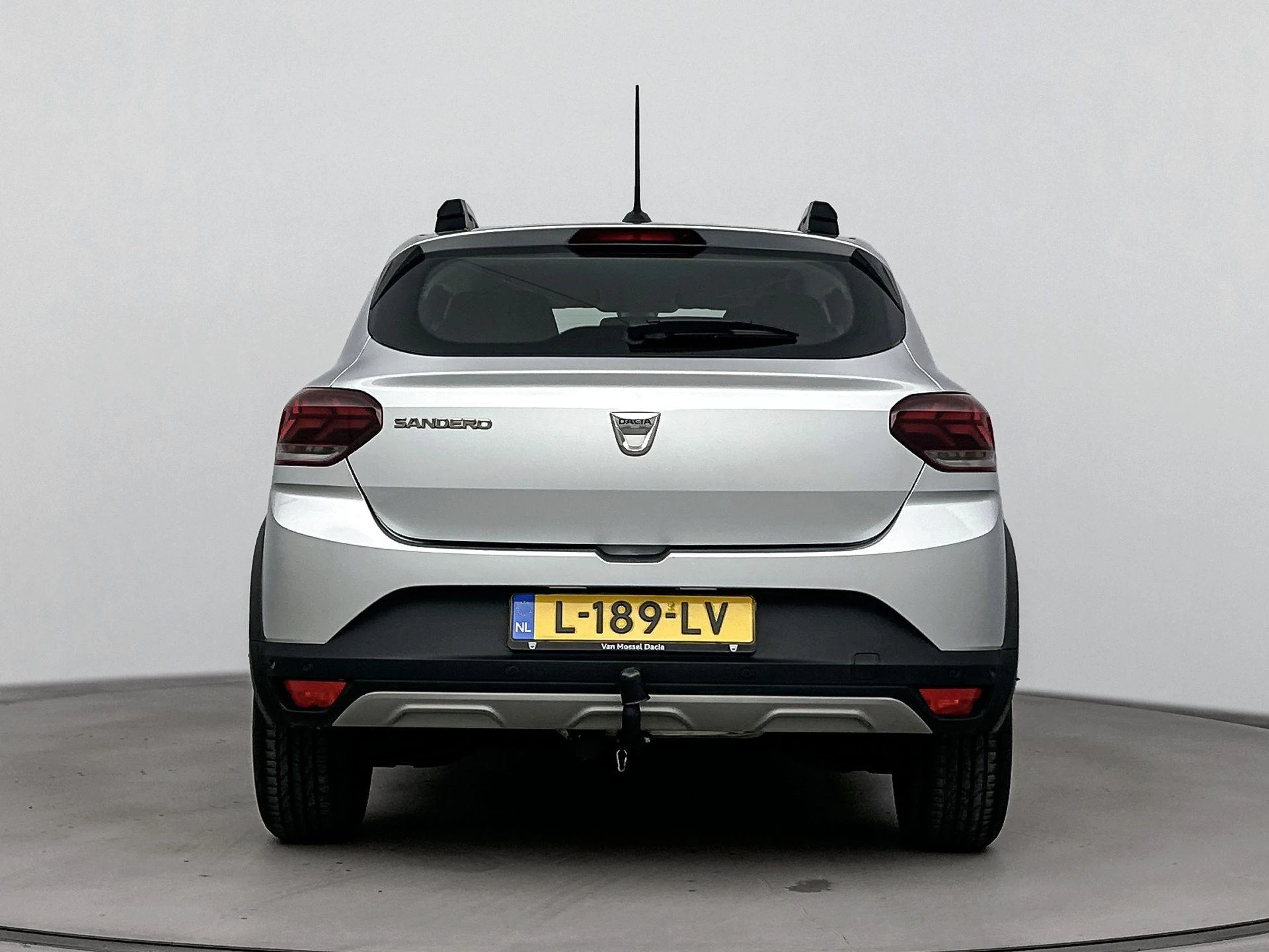 Dacia-Sandero Stepway-image-4