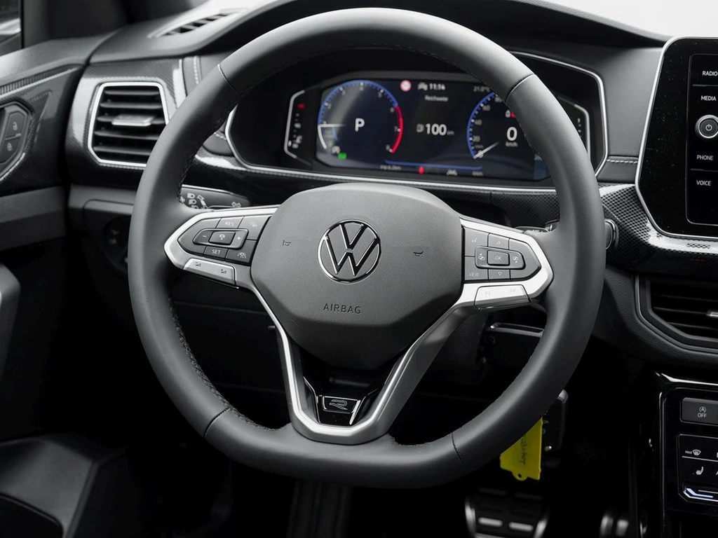 Volkswagen T-Cross R-Line 1.0 TSI AHV RearView BlackStyle