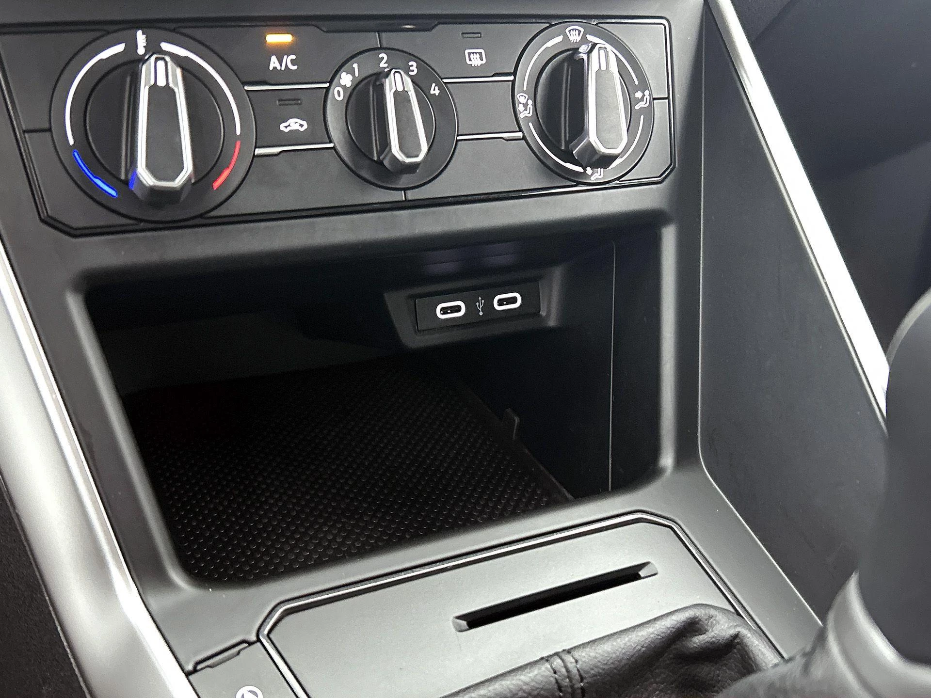 Volkswagen-Taigo-image-29