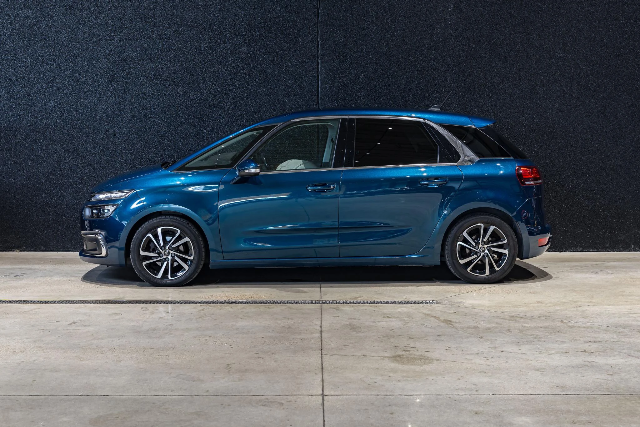 Citroën-C4 Spacetourer-image-3