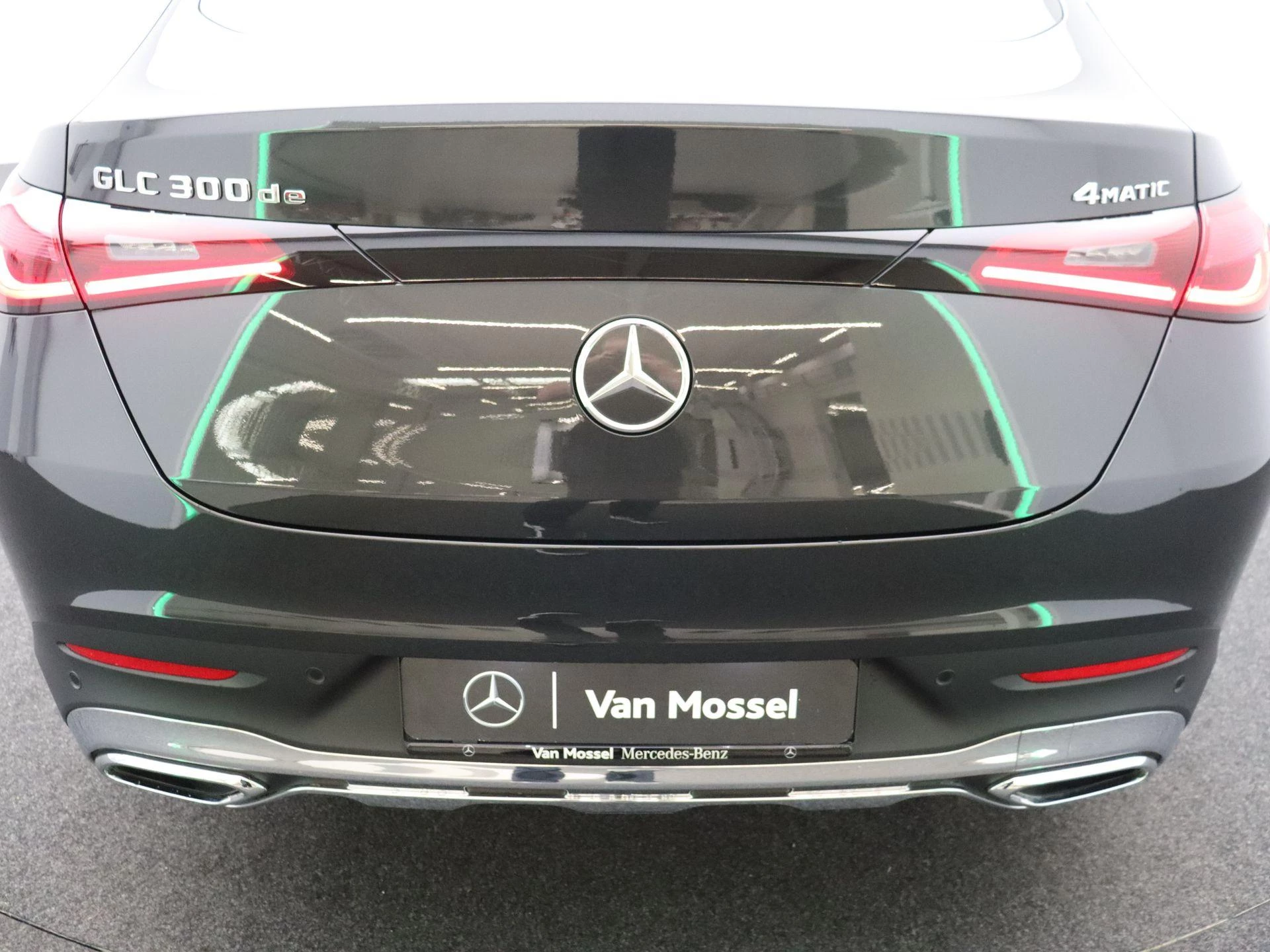 Mercedes-Benz GLC 300 de 4M Coupé Luxury Line + AIRMATIC + PANO + HEAD UP + TREKHAAK + LEDER +