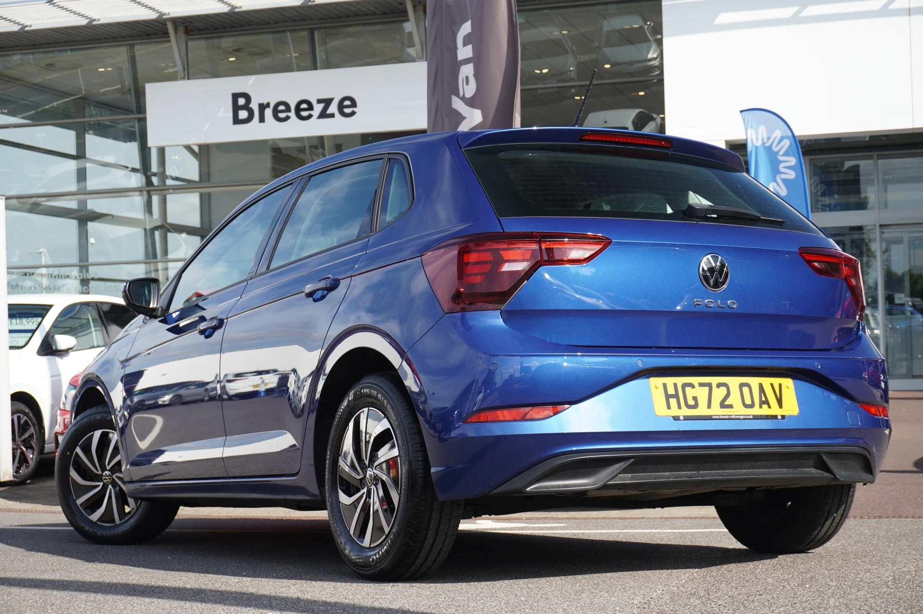 Volkswagen-Polo-image-2