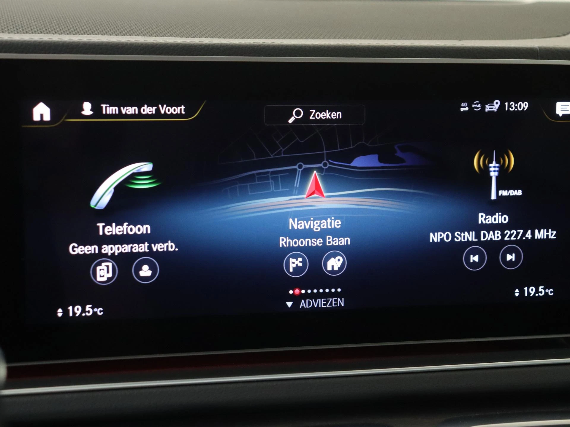 Mercedes-Benz-GLE-image-16