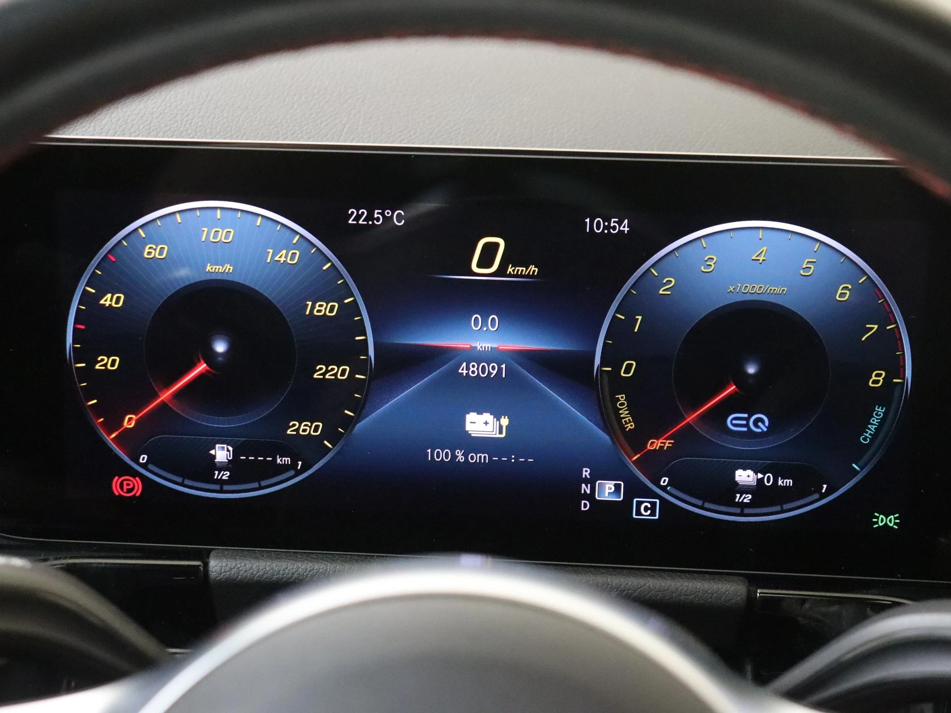 Mercedes-Benz-GLA-image-11