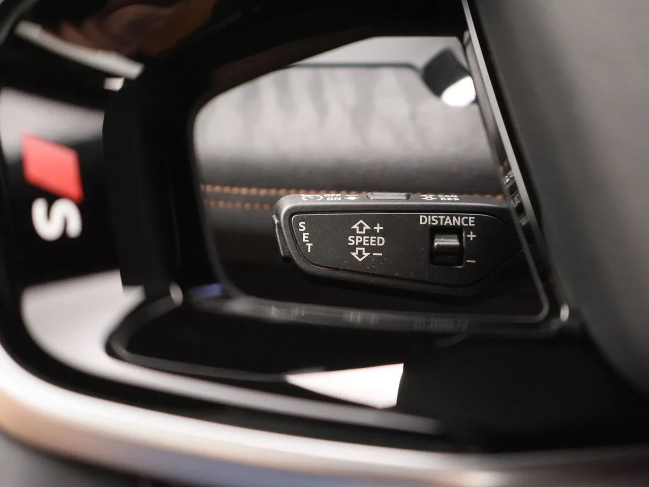 Audi-Q6 e-tron-image-16