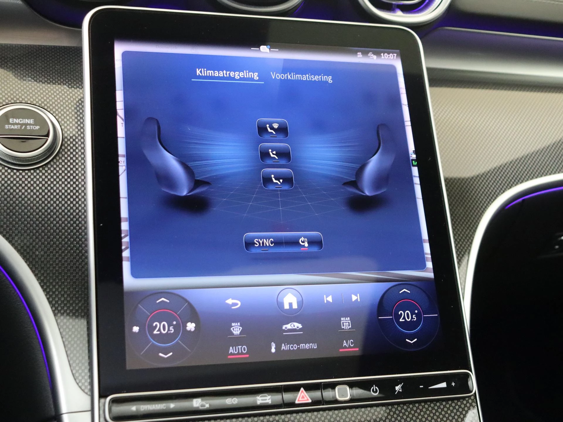 Mercedes-Benz-C-Klasse-image-17