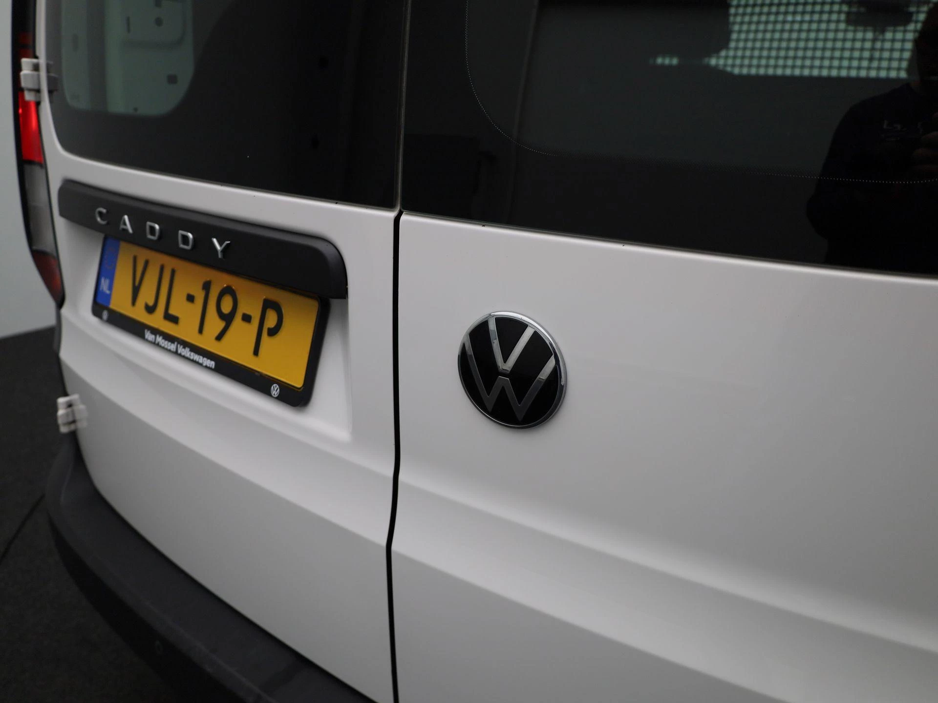 Volkswagen-Caddy-image-35