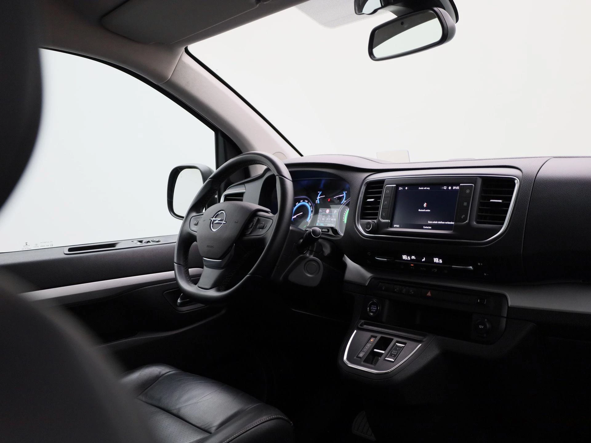 Opel-Zafira e-Life-image-33