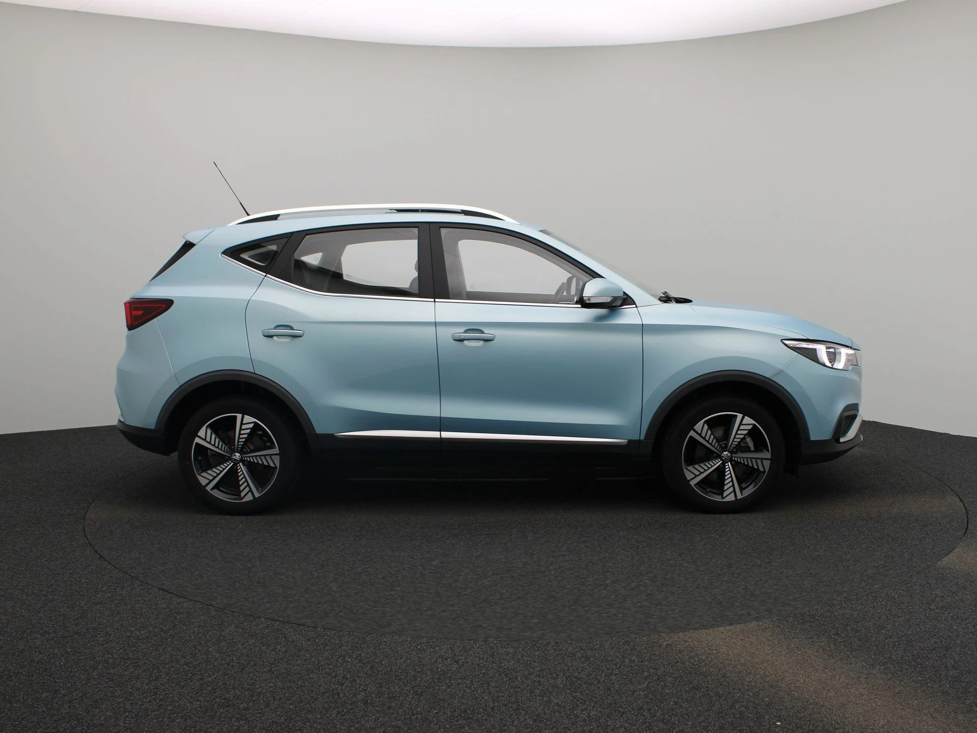MG-ZS EV-image-5