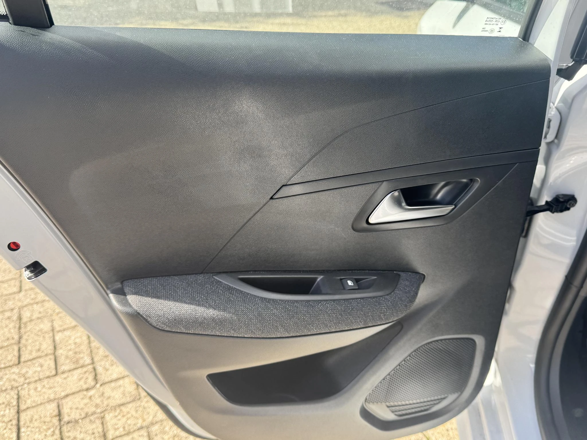 Peugeot-208-image-19