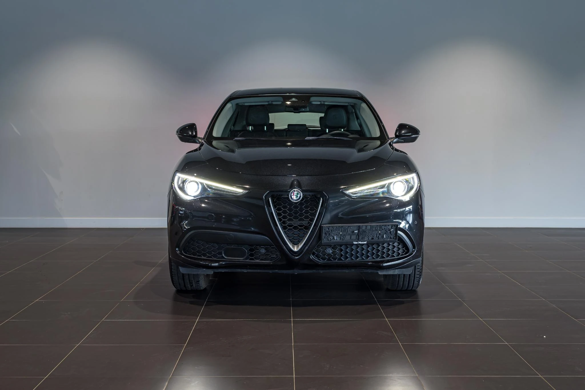 Alfa Romeo-Stelvio-image-1