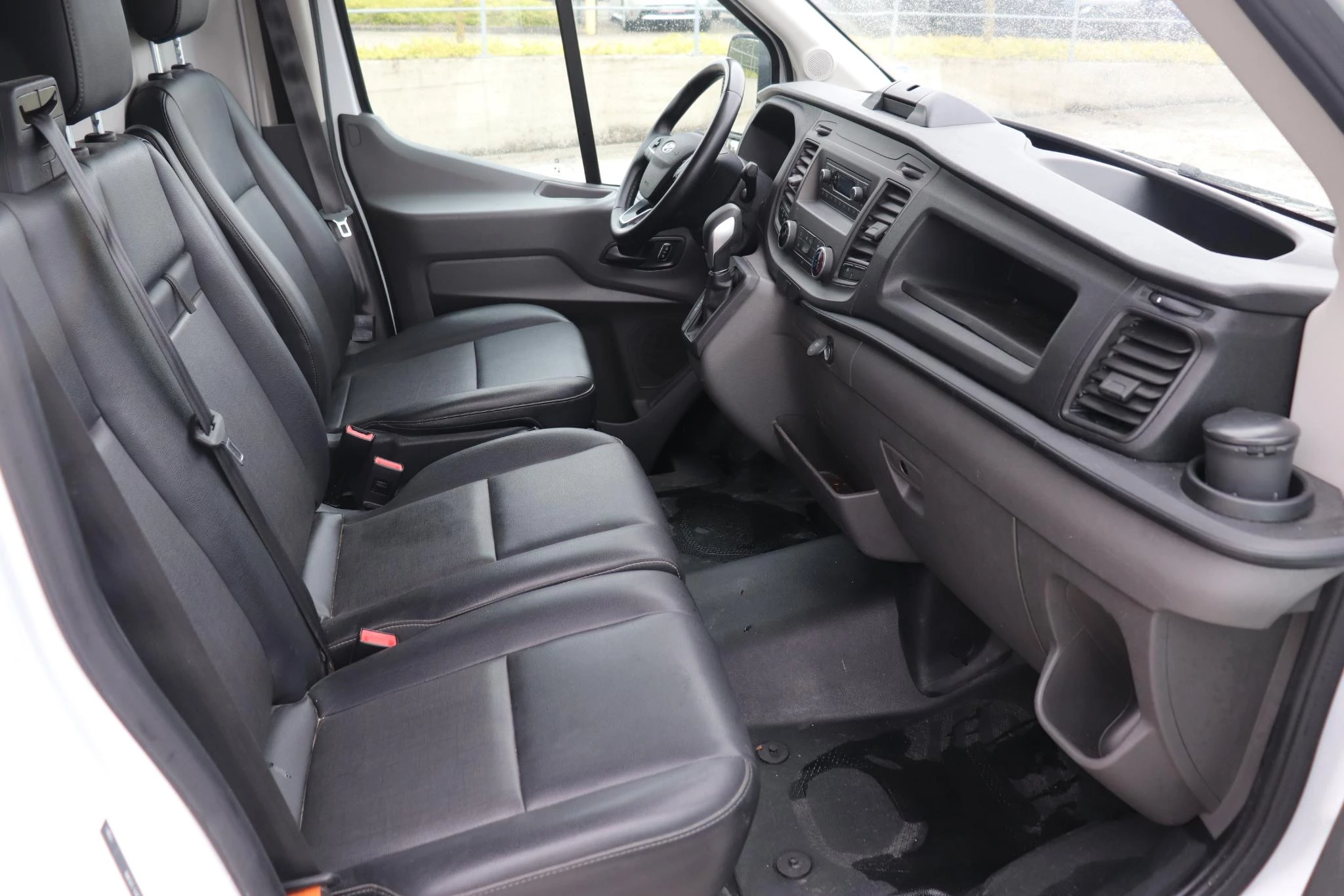 Ford-Transit-image-9