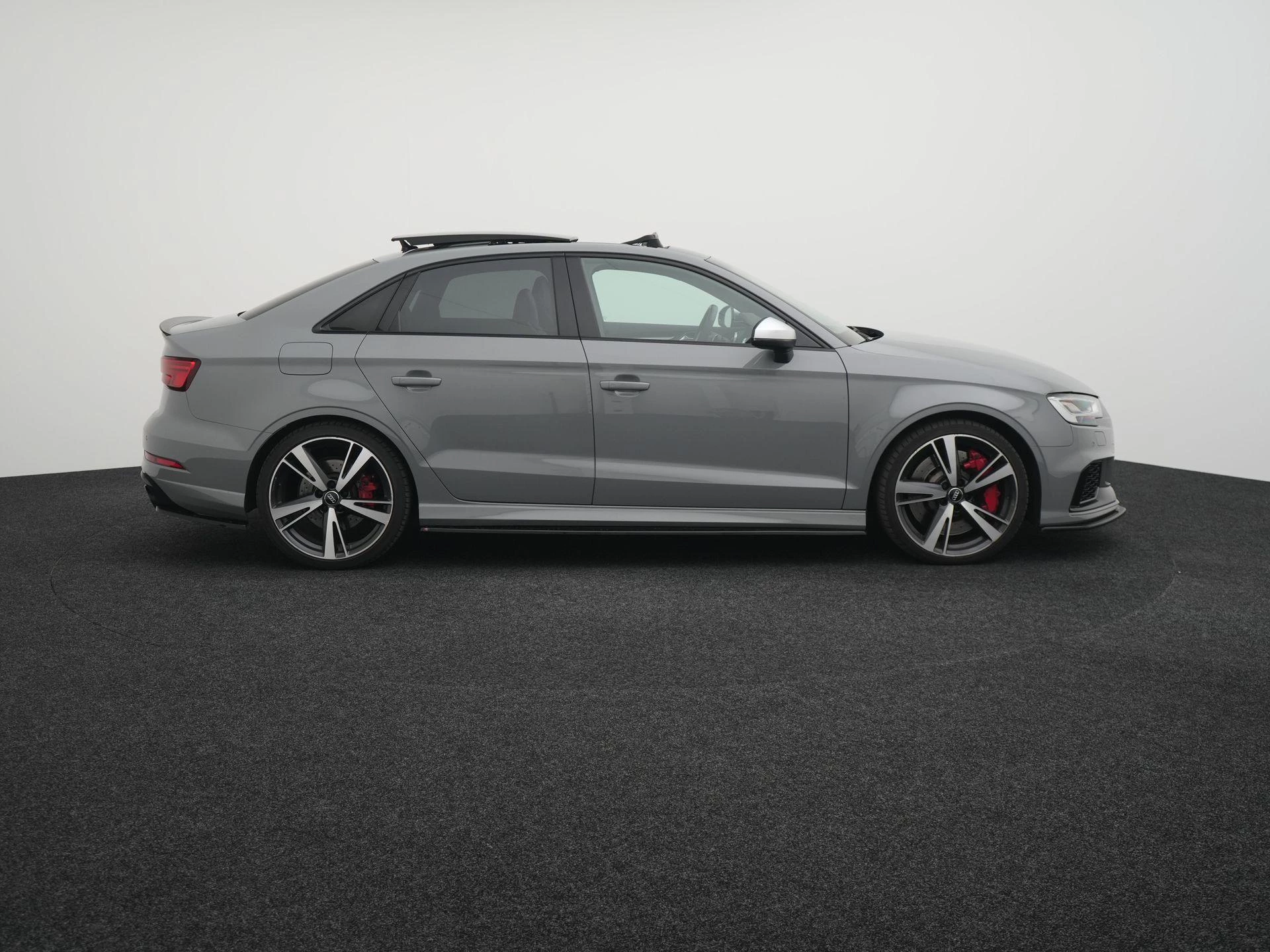 Audi RS3 Limousine 2.5 TFSI quattro