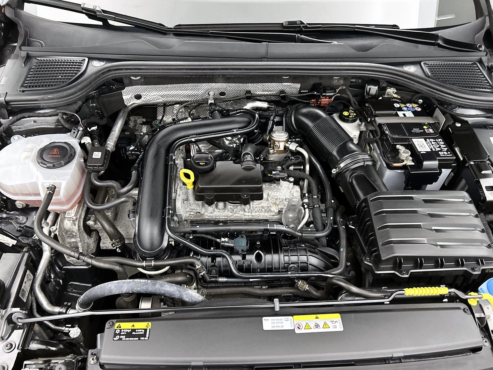 Volkswagen-Golf-image-35