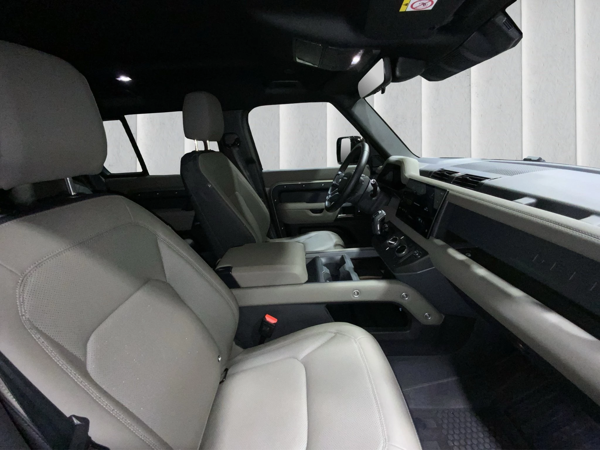 Land Rover Defender 110 D300 X-Dynamic SE | Komf.Plus