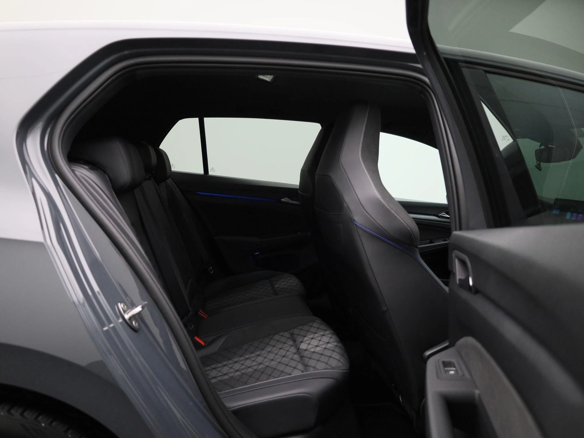 Volkswagen Golf 1.5 eTSI R-Line Edition