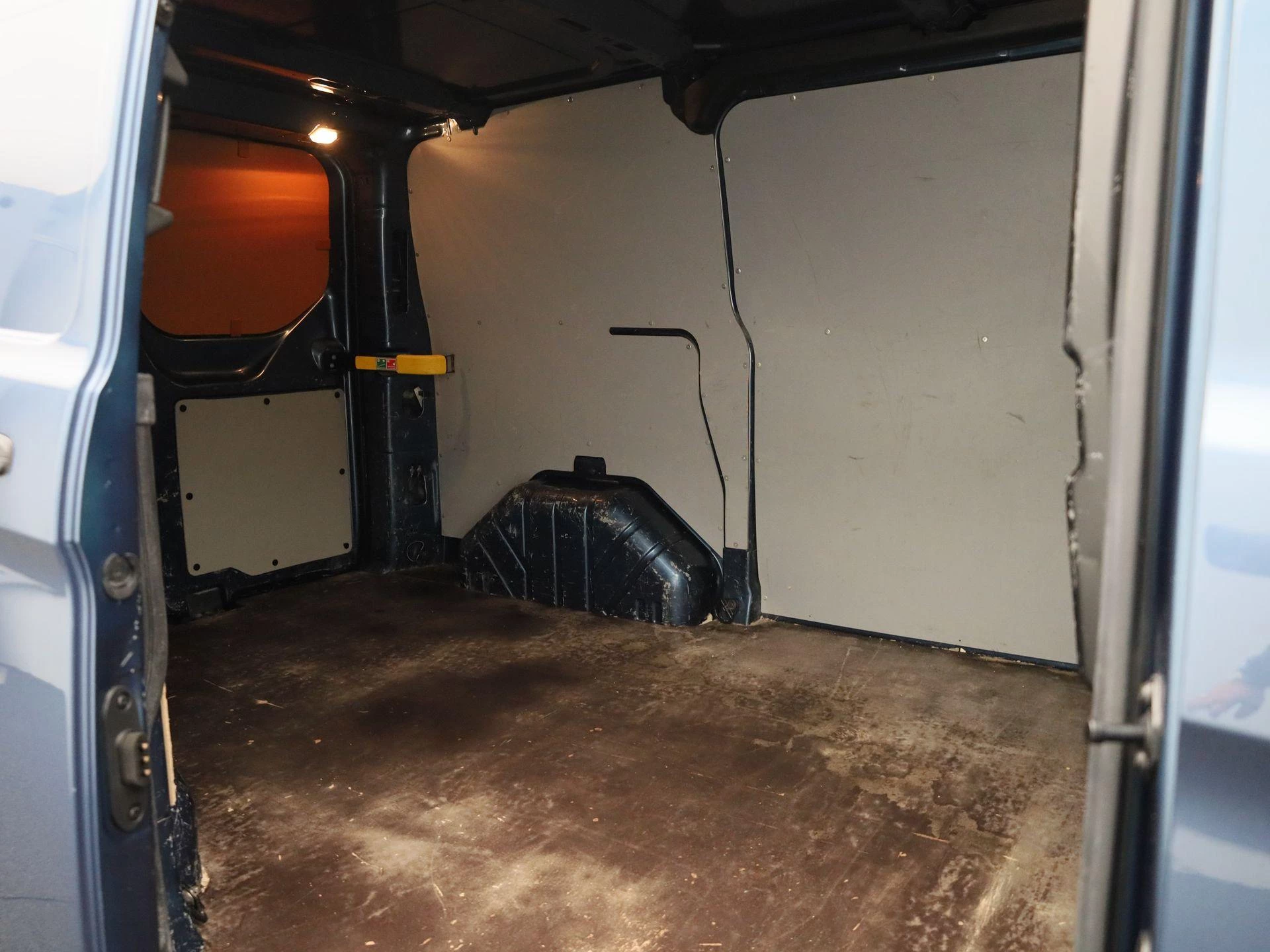 Ford-Transit Custom-image-12