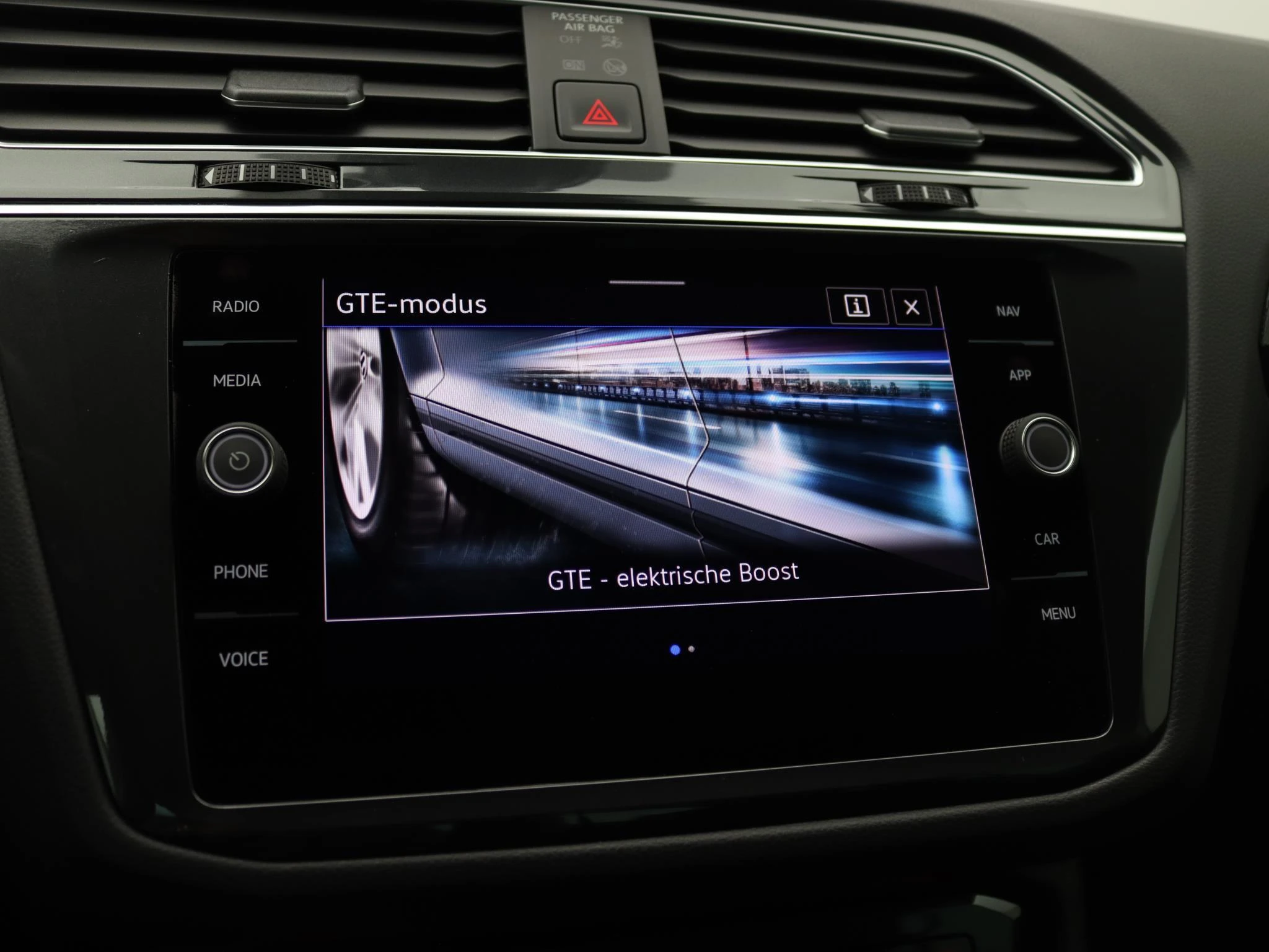Volkswagen-Tiguan-image-32