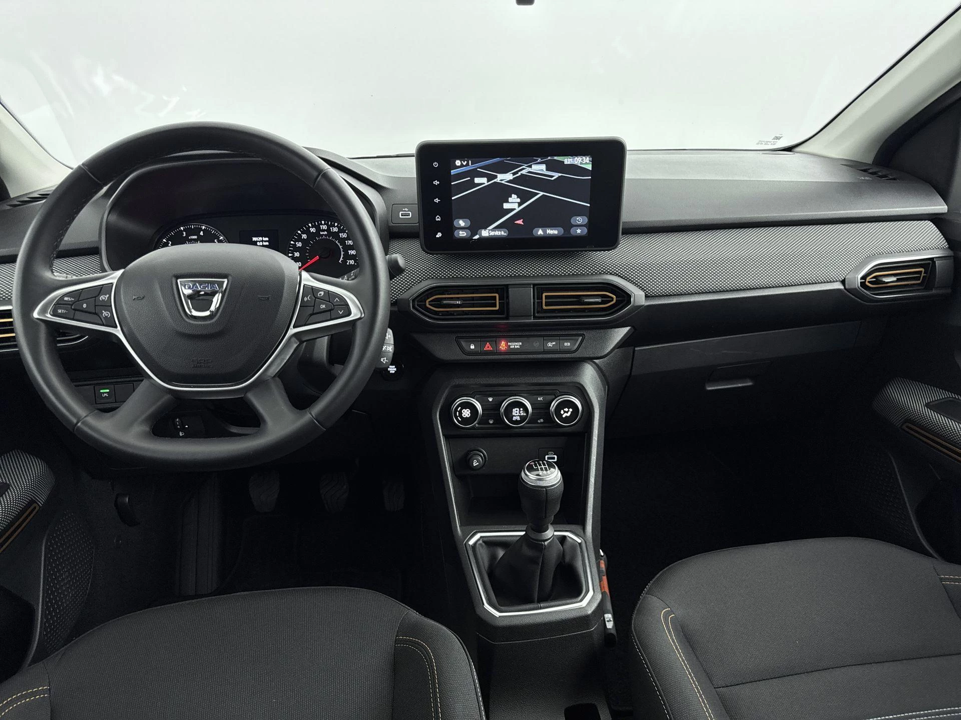 Dacia-Sandero Stepway-image-21