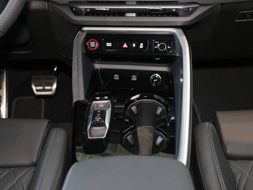 Audi SQ5 SUV TFSI 270 kW S tronic 3.0 TFSI quattro 270 kW edition one mythosschwarz