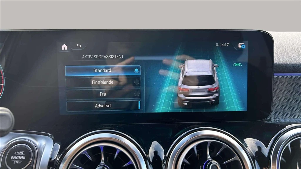 Mercedes-Benz-GLB-image-22