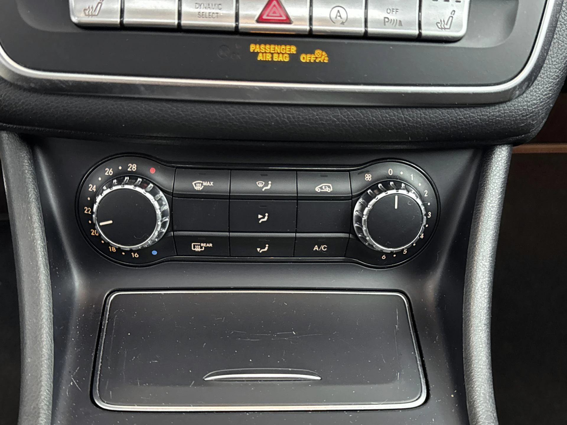 Mercedes-Benz-CLA-image-19