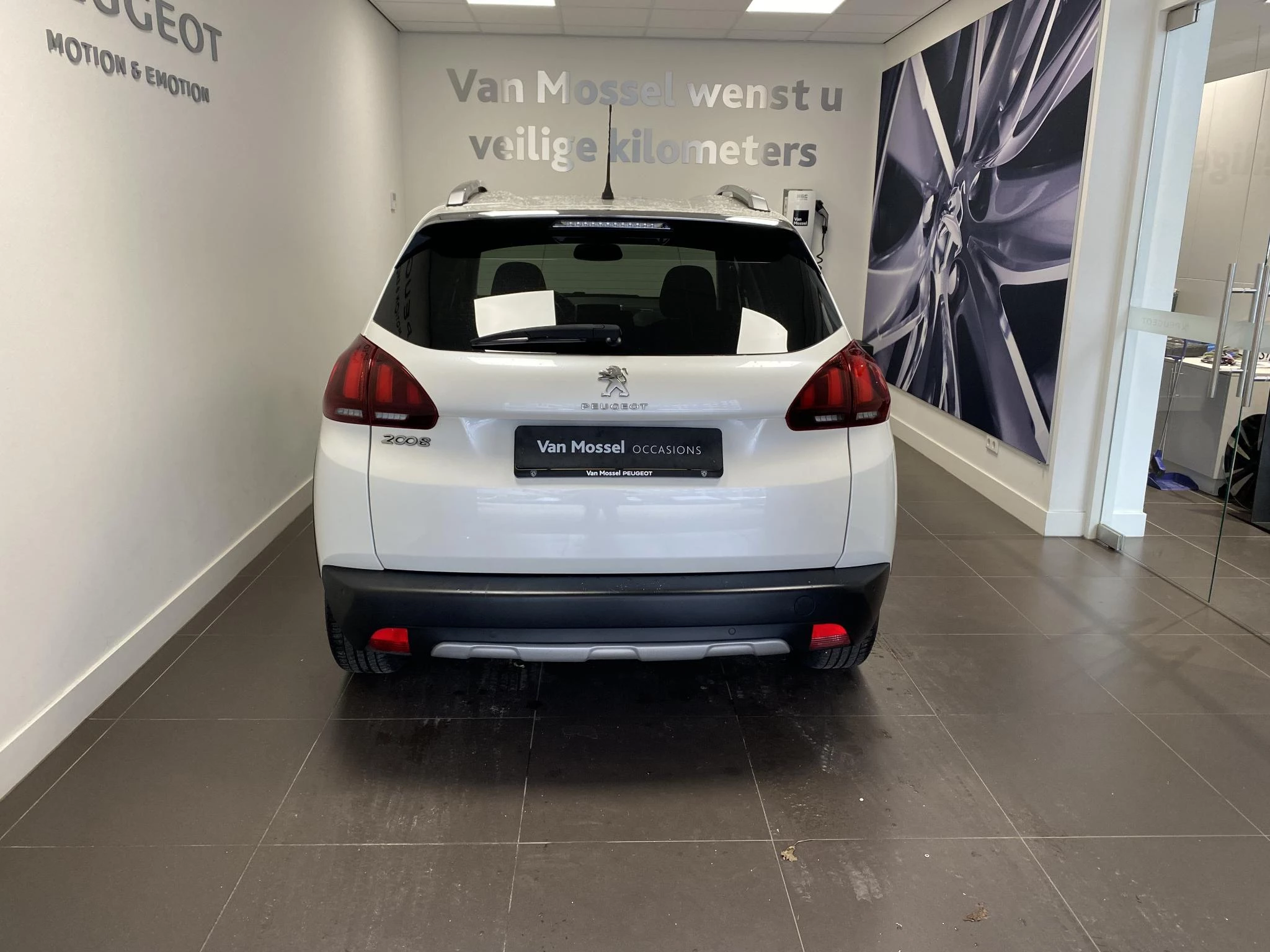 Peugeot-2008-image-3