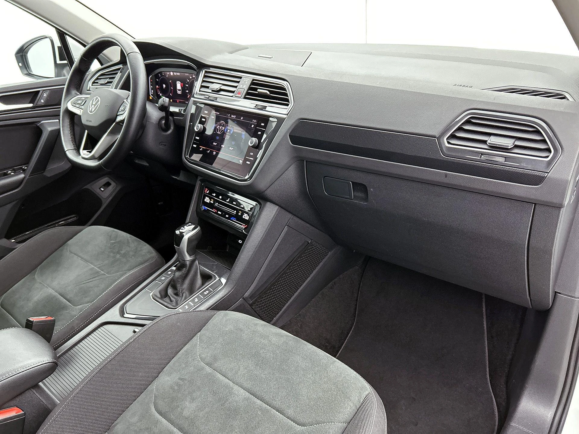 Volkswagen Tiguan 1.5 TSI Elegance | 150 PK |