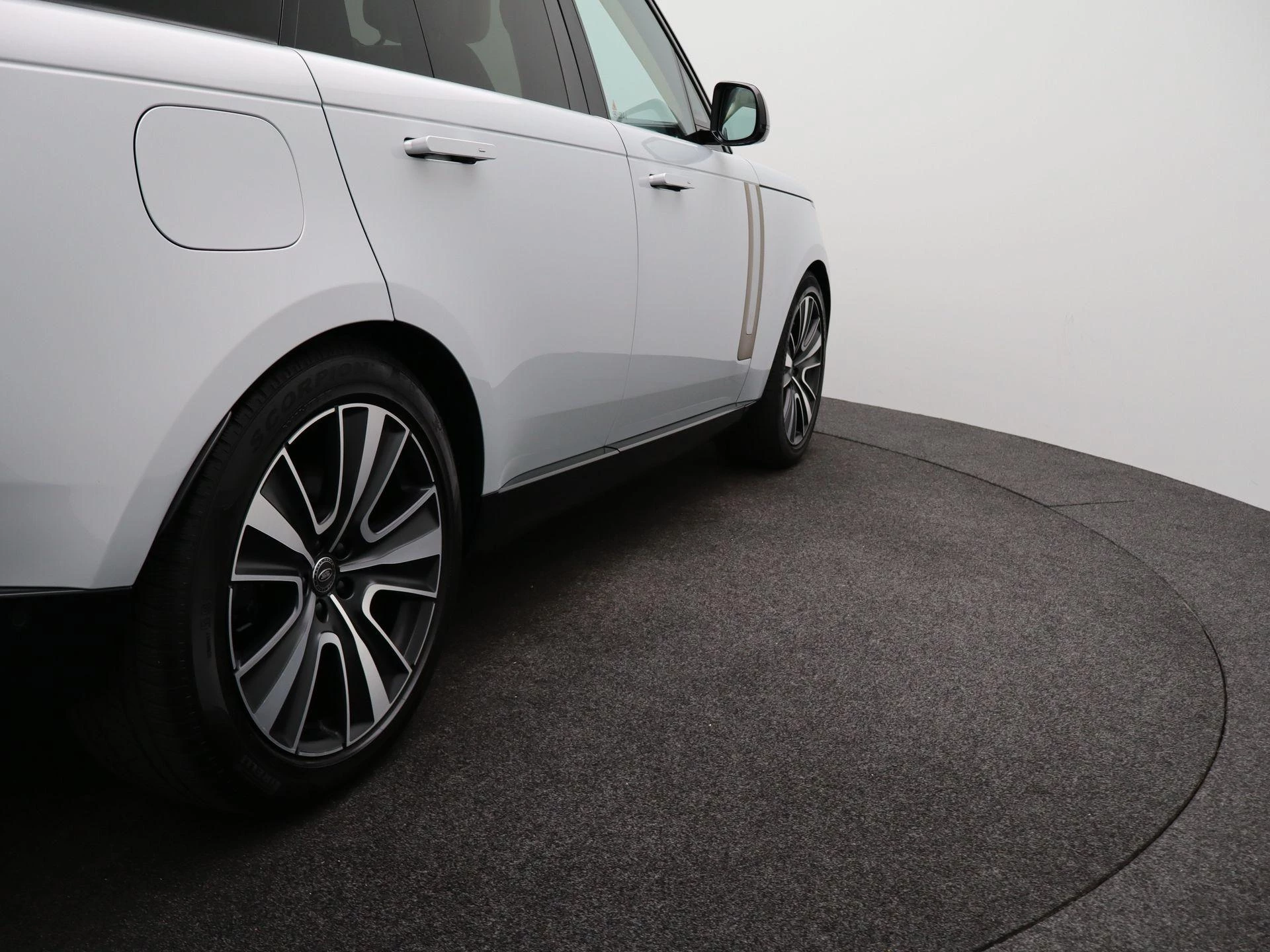 Land Rover Range Rover 3.0 P510e SV PHEV