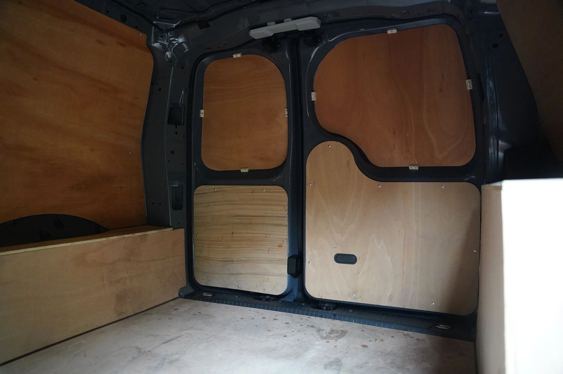 Volkswagen-Caddy-image-28