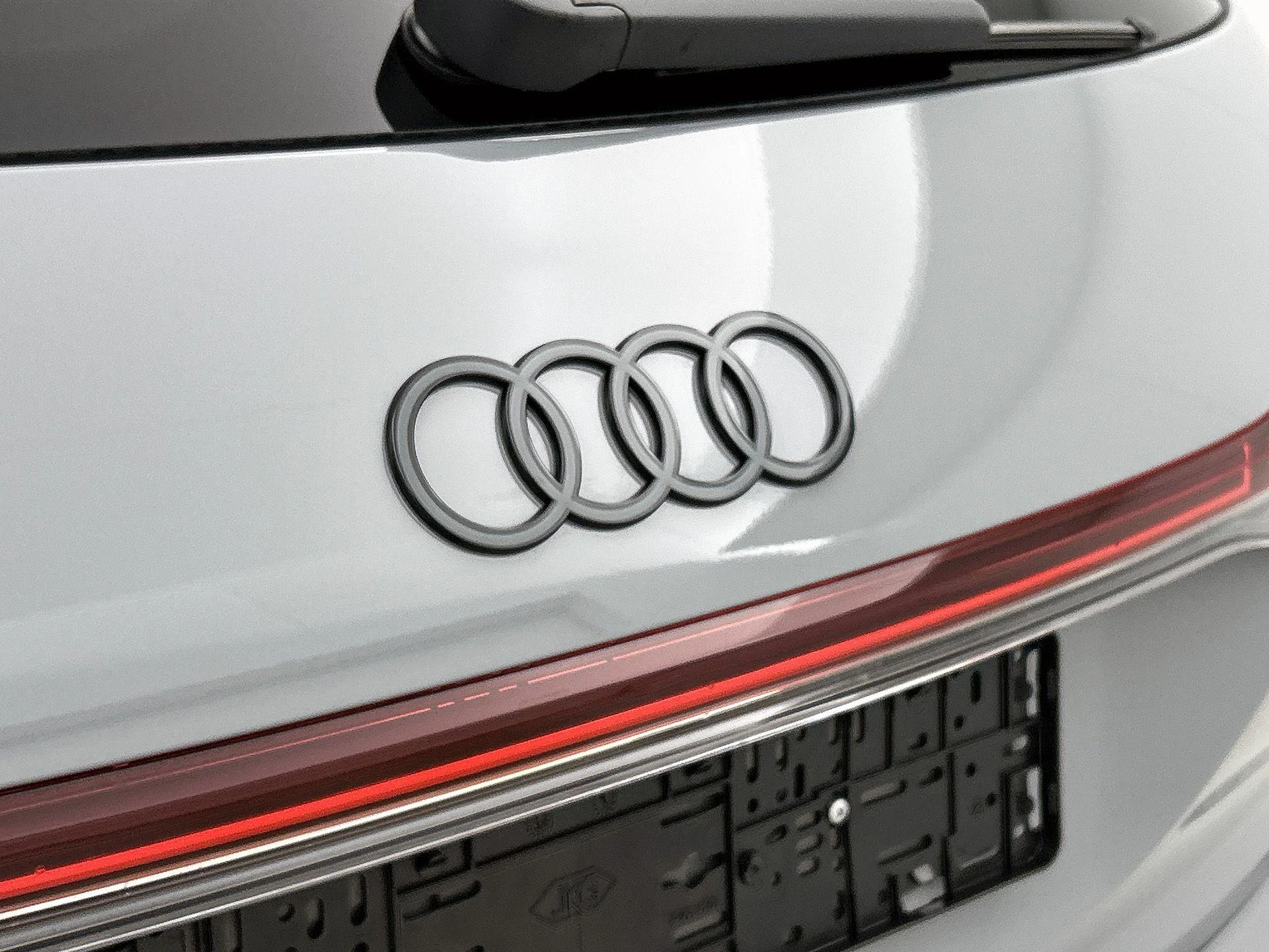 Audi-Q4 e-tron-image-27