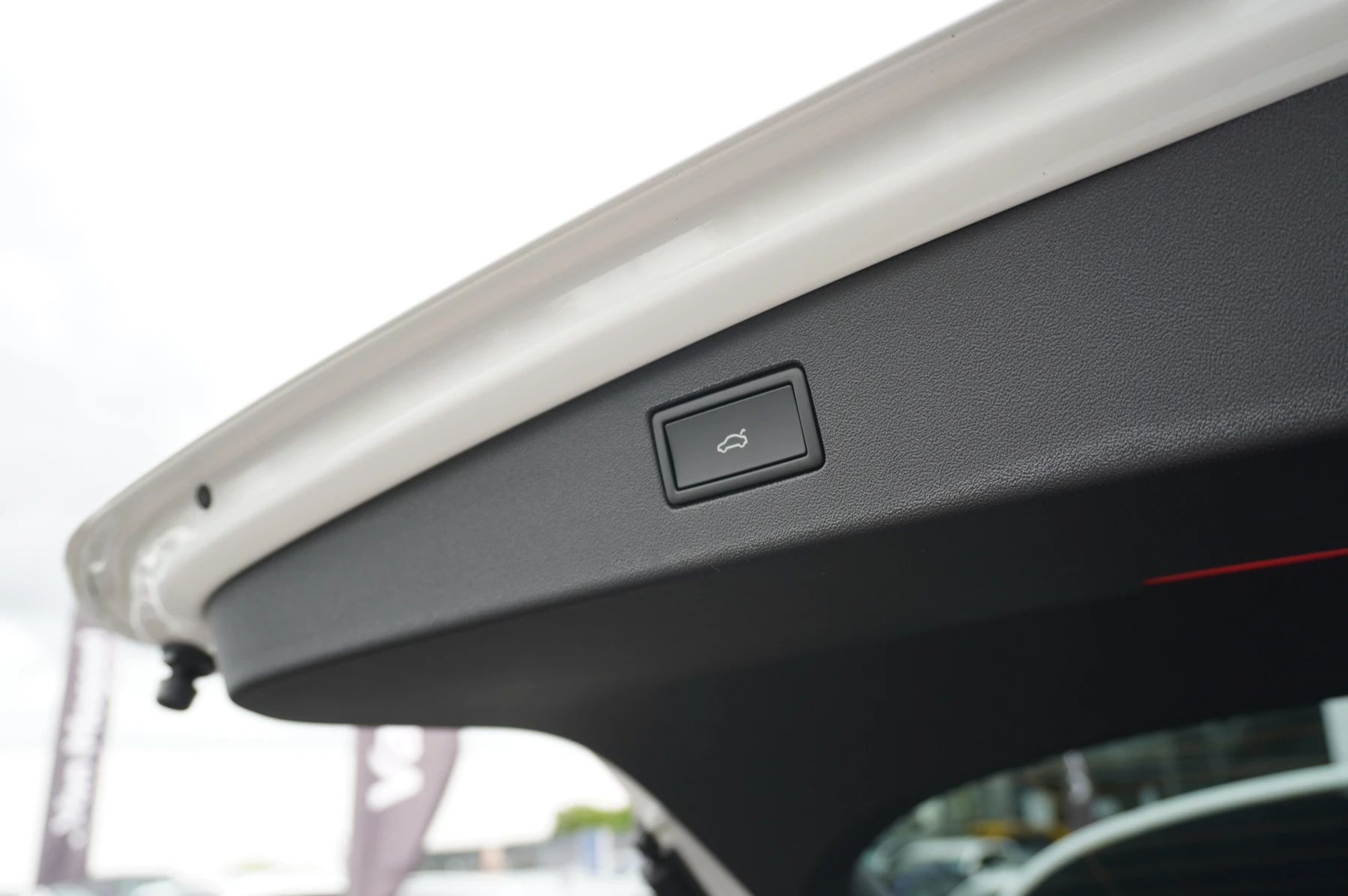 Volkswagen-Tiguan-image-14