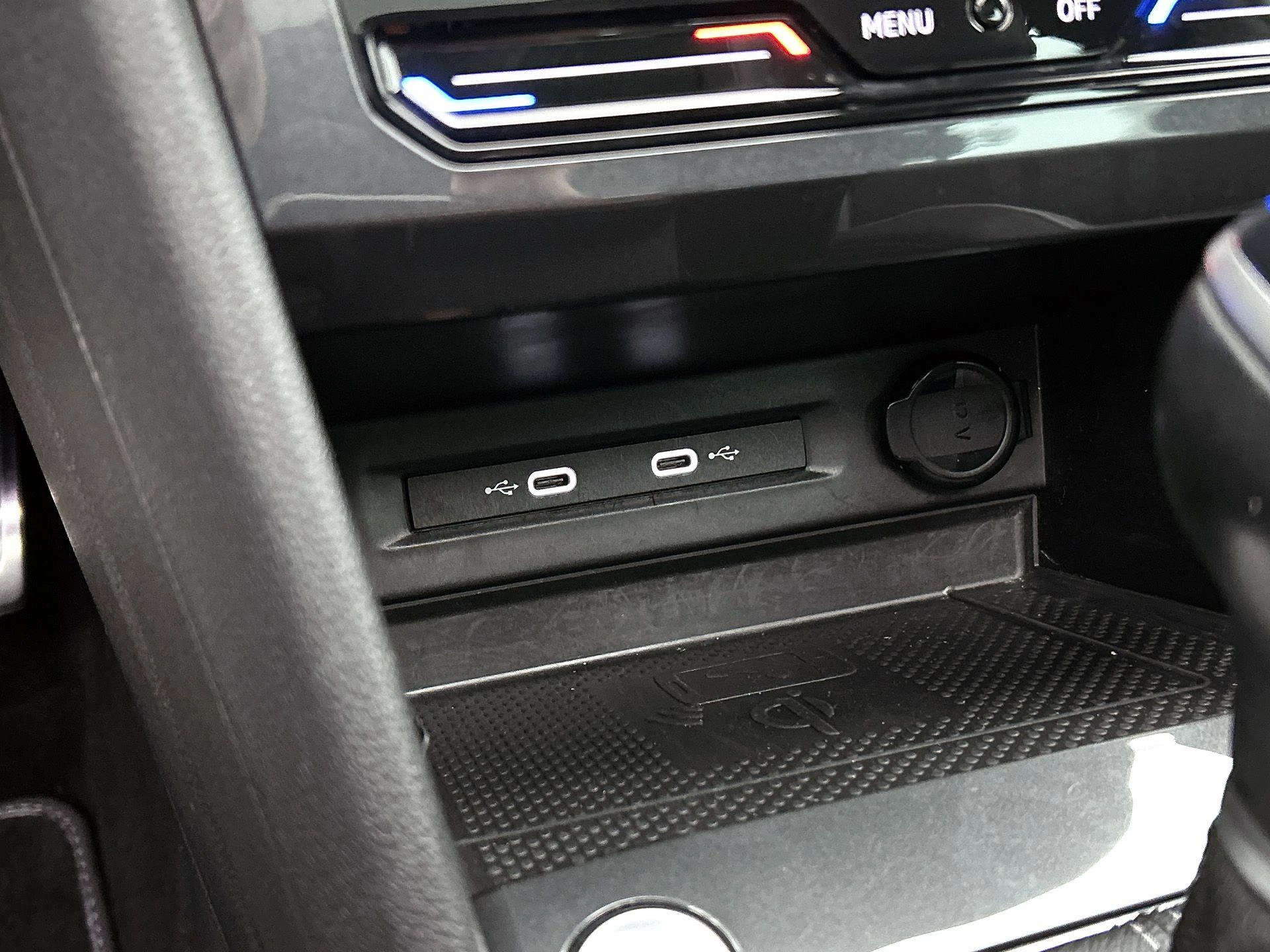 Volkswagen-Tiguan-image-31