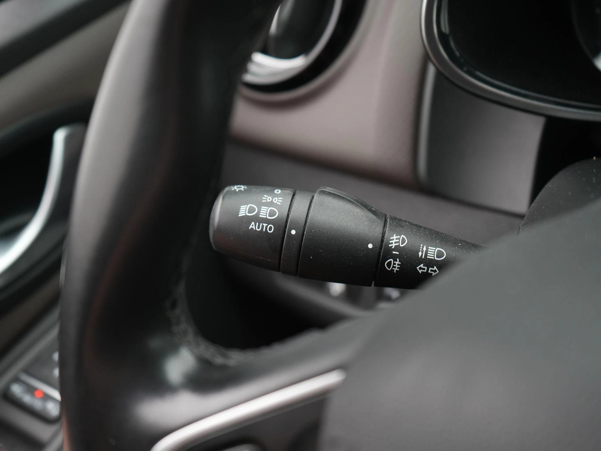 Renault-Clio-image-19
