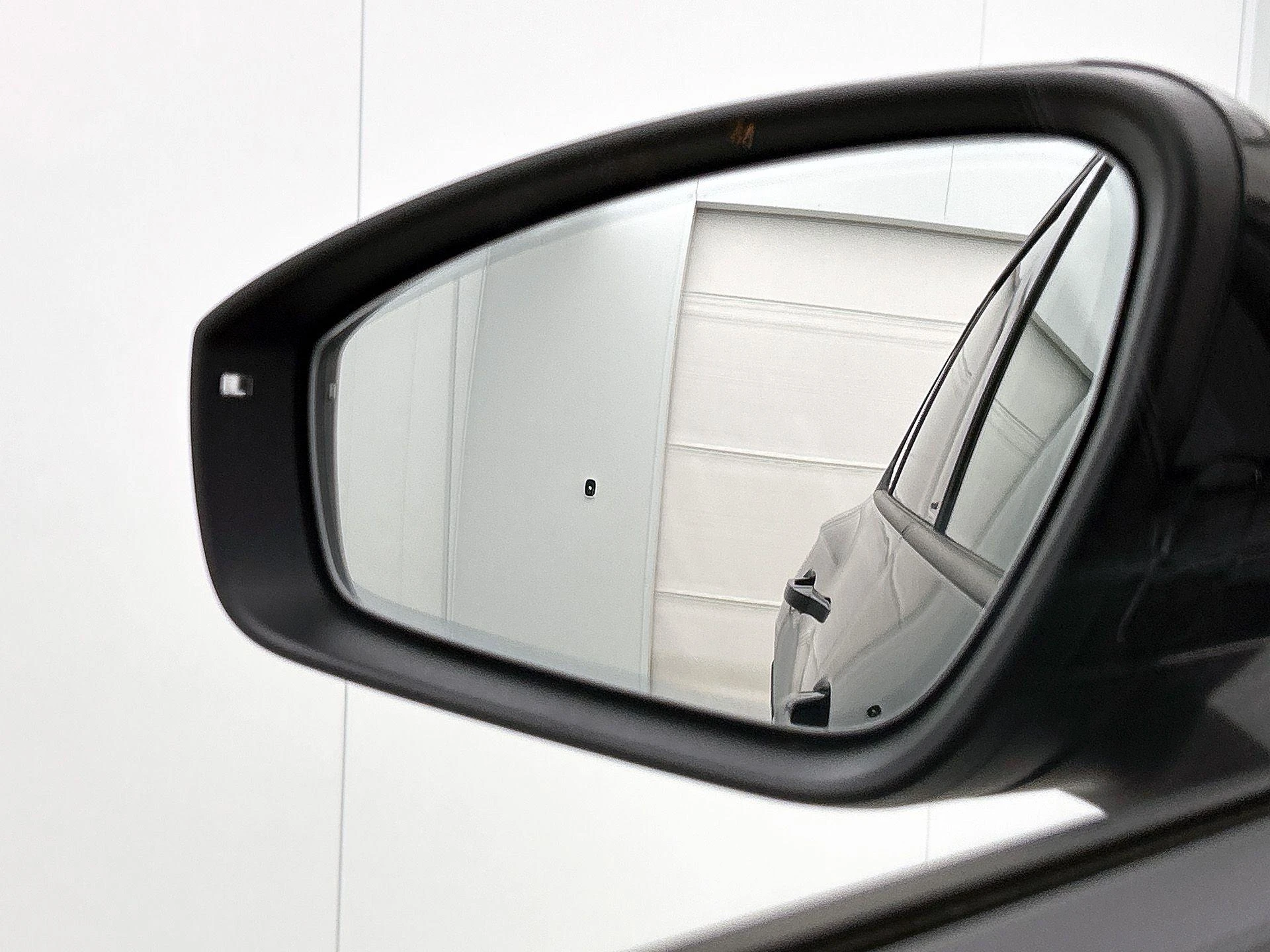 Volkswagen-Tiguan-image-23