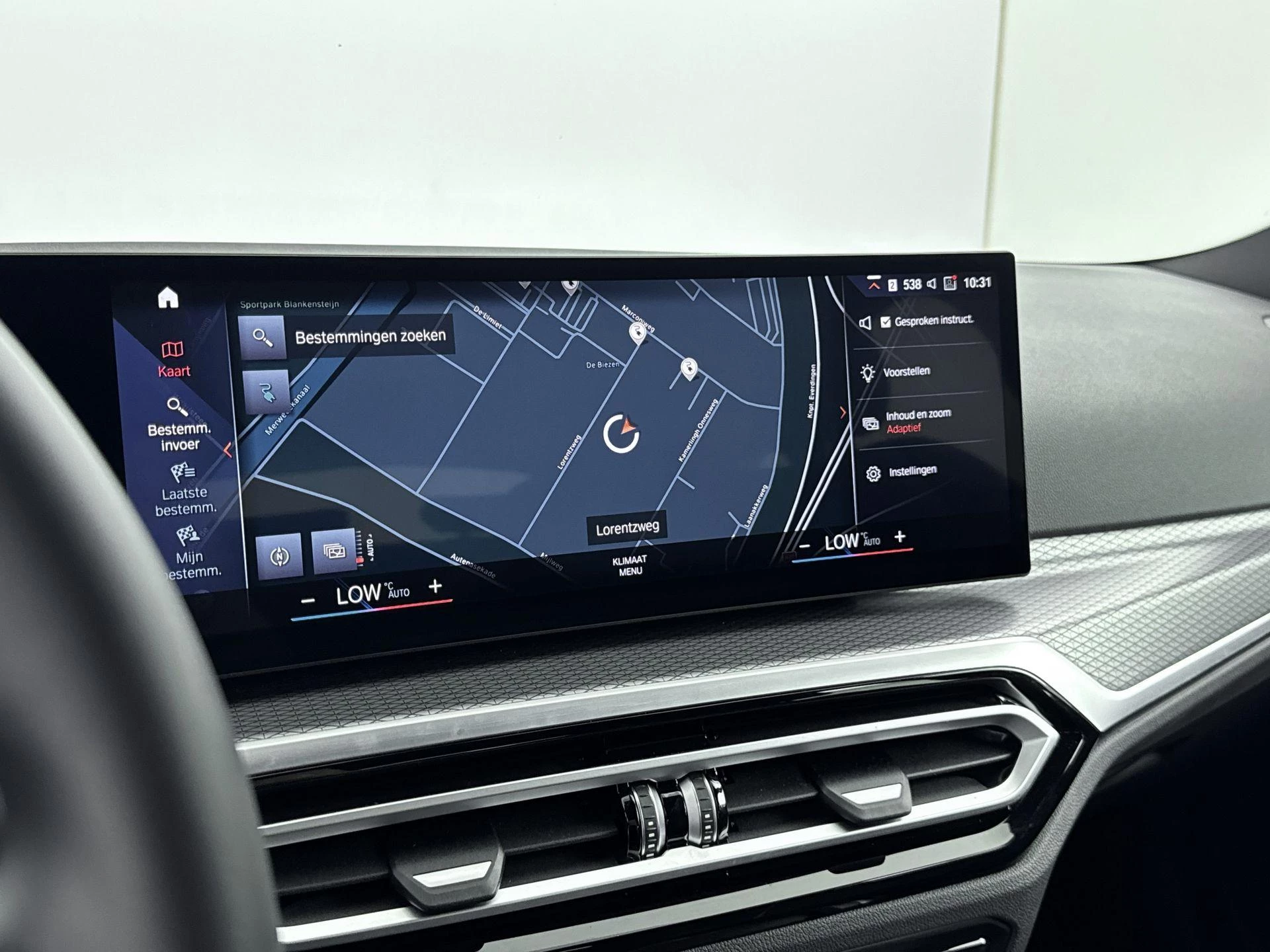 BMW-i4-image-22